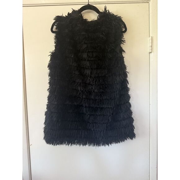 Lark Black Shaggy Faux Fur Vest | Sleeveless Nordstrom Style | Women’s - Medium - Picture 3 of 4